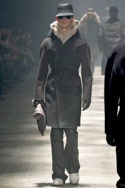 Look 14